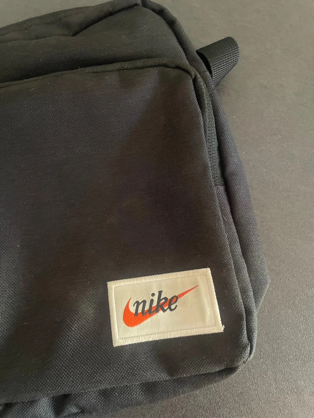 Nike shoulder bag for women and men – photo 2
